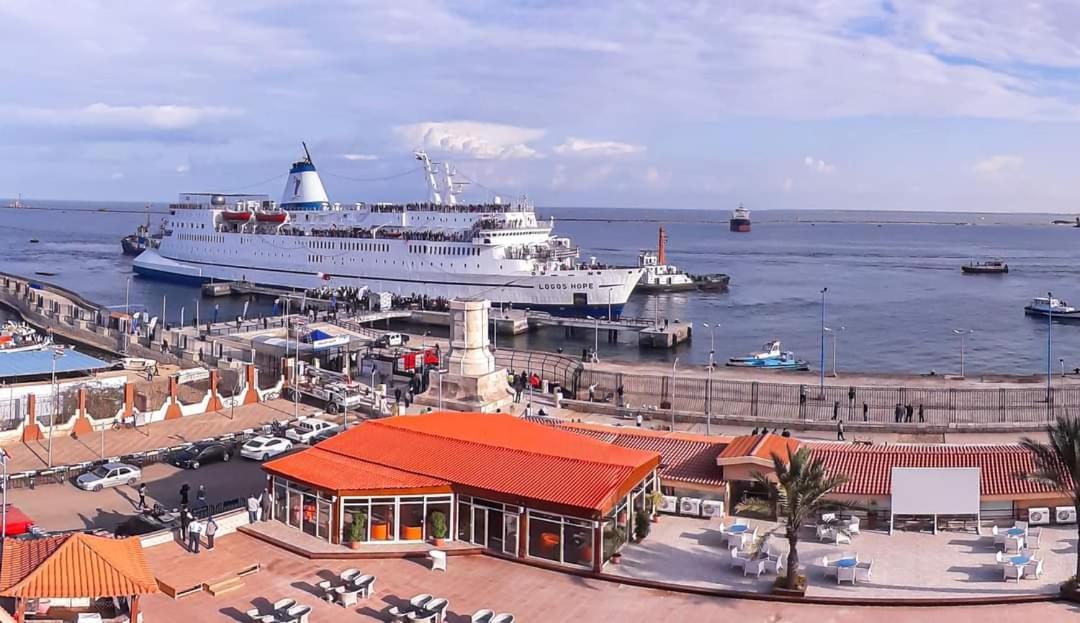 Resta Port Said Hotel Екстериор снимка